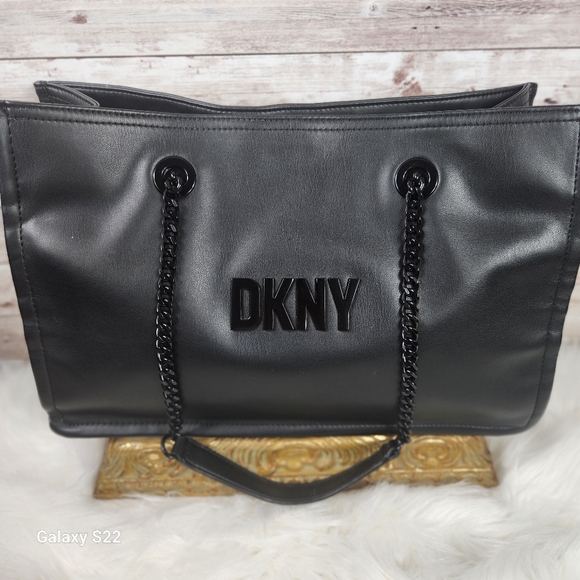 DKNY, Black Handbag Tote - Picture 12 of 13